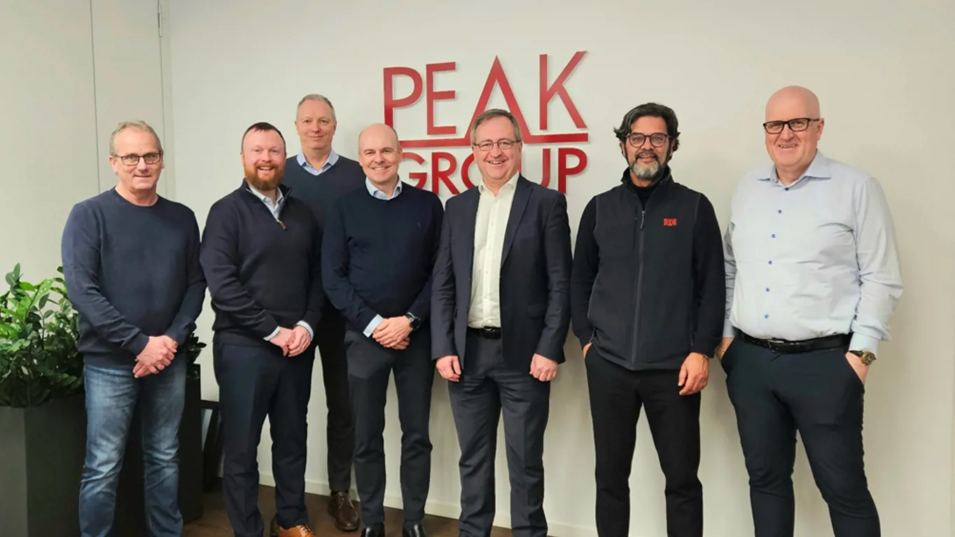 Leaders from Clarksons Port Services and Peak Group
